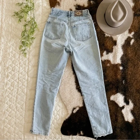 Vintage Express High Waisted Jeans - Picture 6 of 7